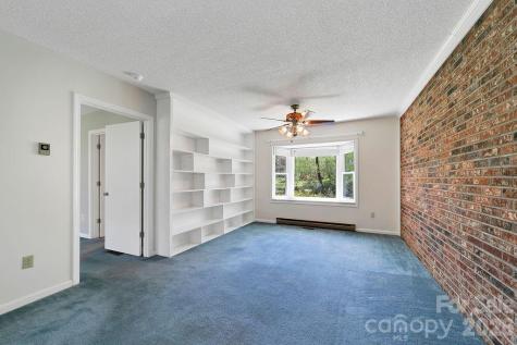 17 Resada Drive Brevard NC 28712