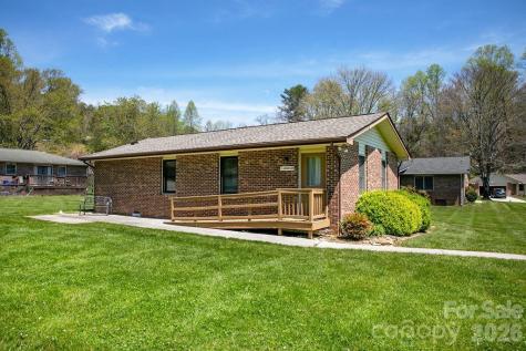 17 Resada Drive Brevard NC 28712