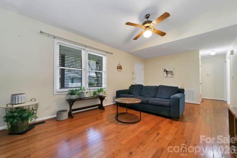 17 Resada Drive Brevard NC 28712