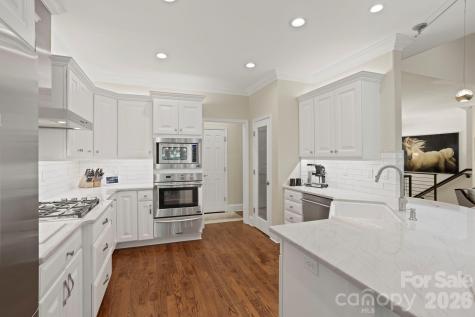 20 Fernridge Court Flat Rock NC 28731