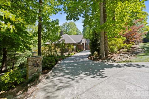 20 Fernridge Court Flat Rock NC 28731