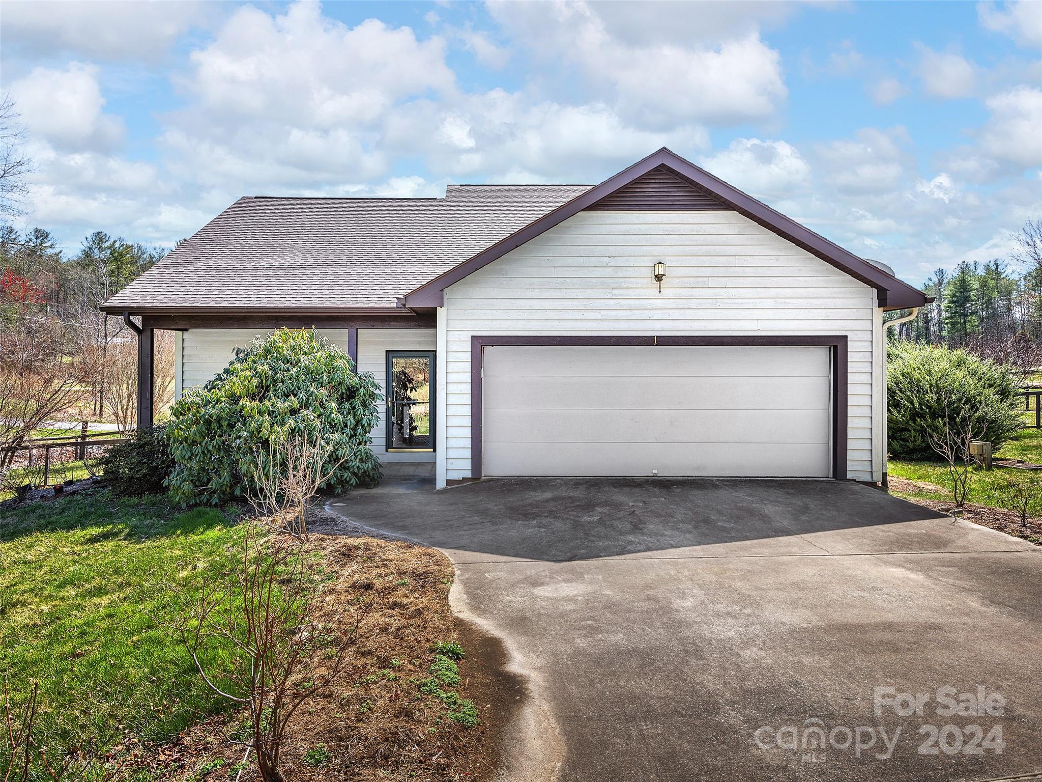 1 Crabapple Knolls Fletcher NC 28732
