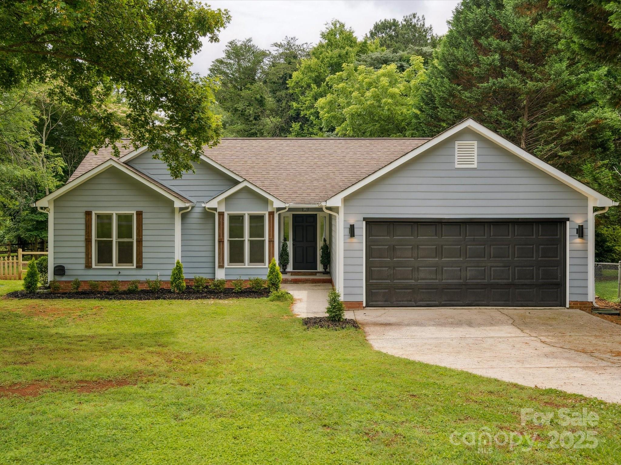 1109 Manchester Lane Charlotte NC 28227