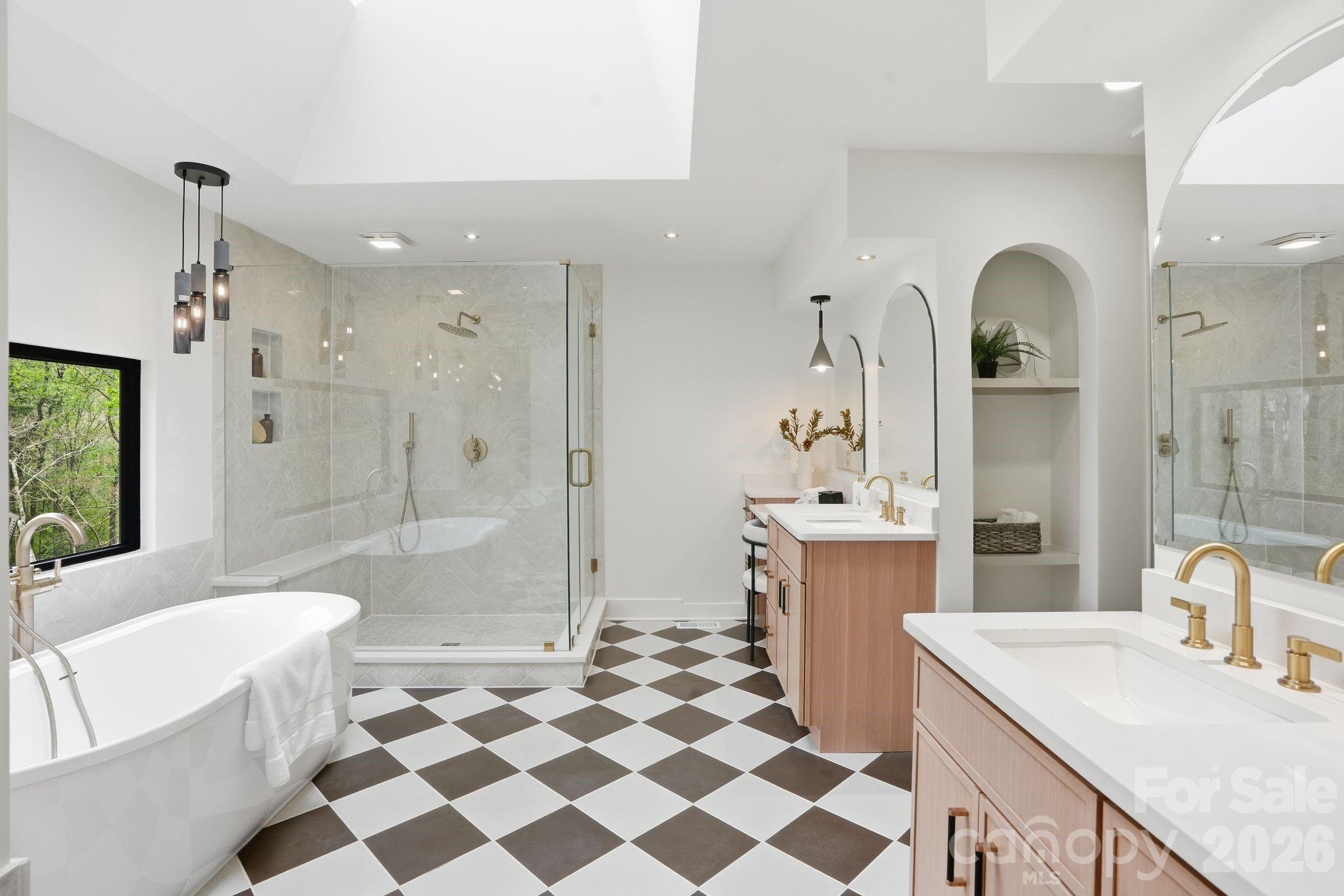 2011 E Barden Road Charlotte NC 28226