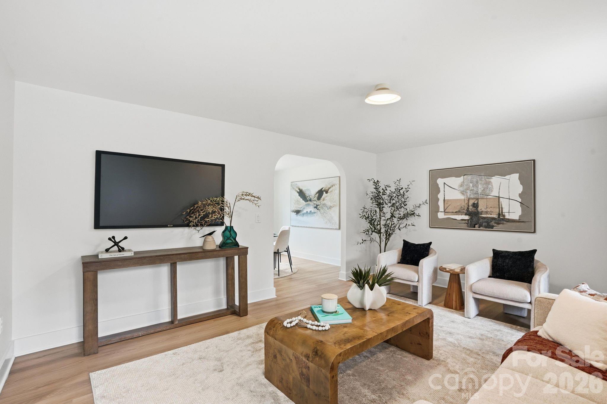 2011 E Barden Road Charlotte NC 28226