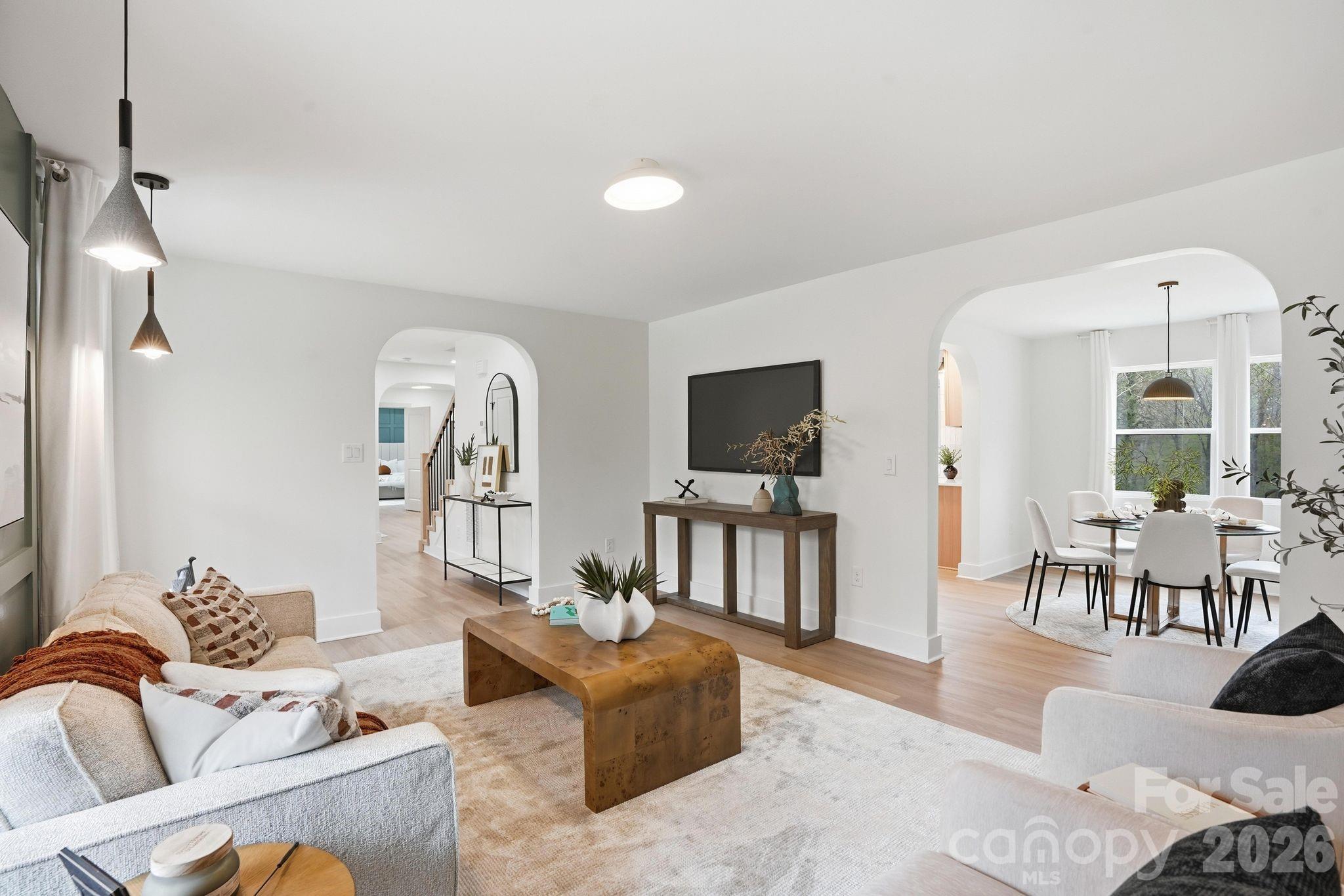 2011 E Barden Road Charlotte NC 28226