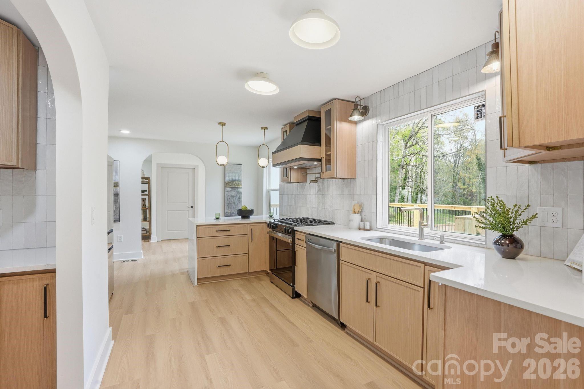 2011 E Barden Road Charlotte NC 28226