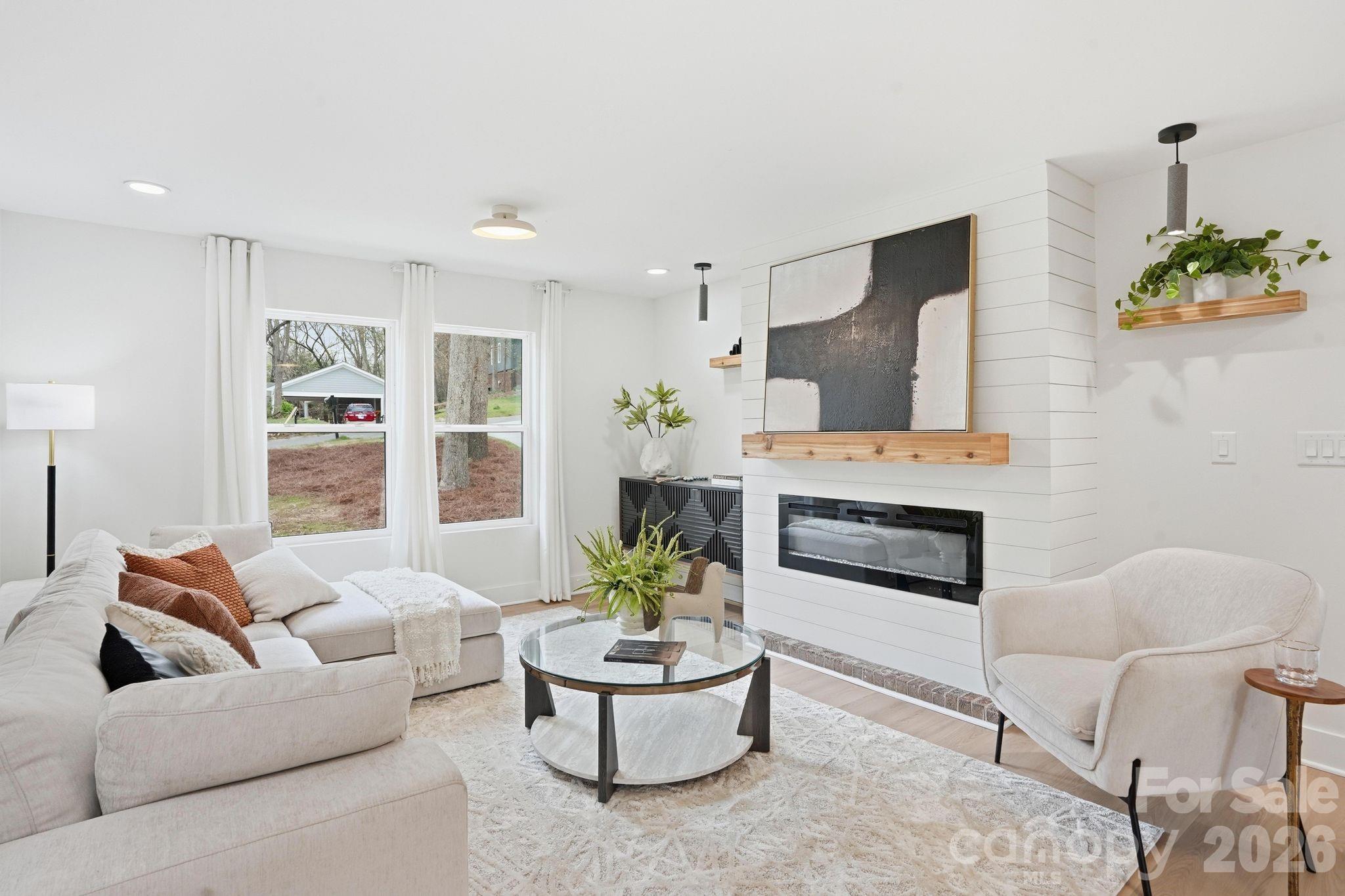 2011 E Barden Road Charlotte NC 28226