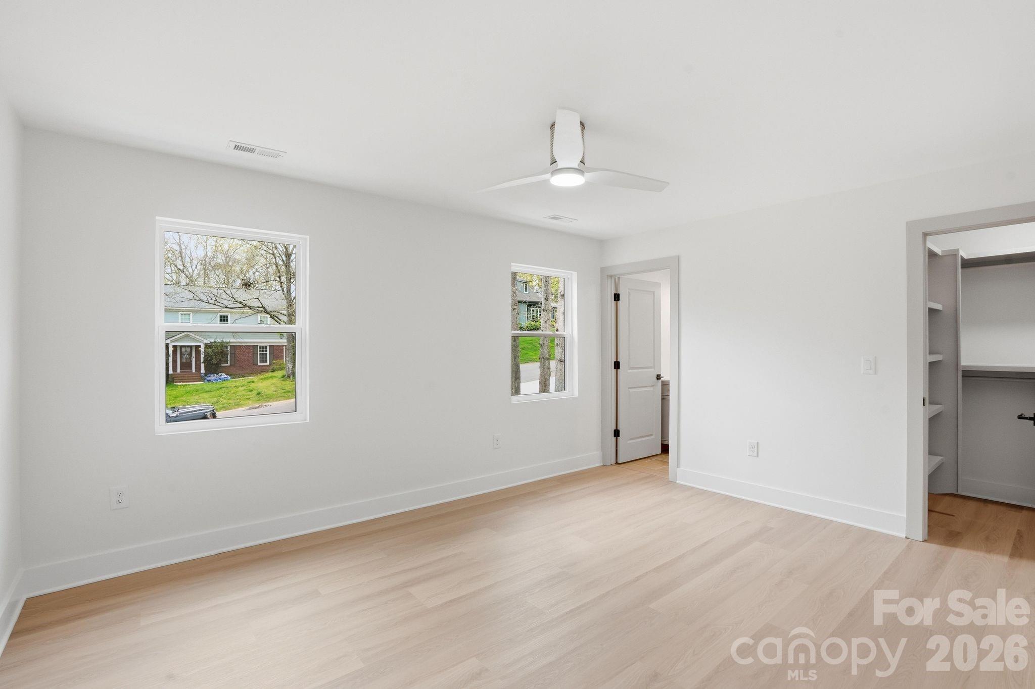 2011 E Barden Road Charlotte NC 28226
