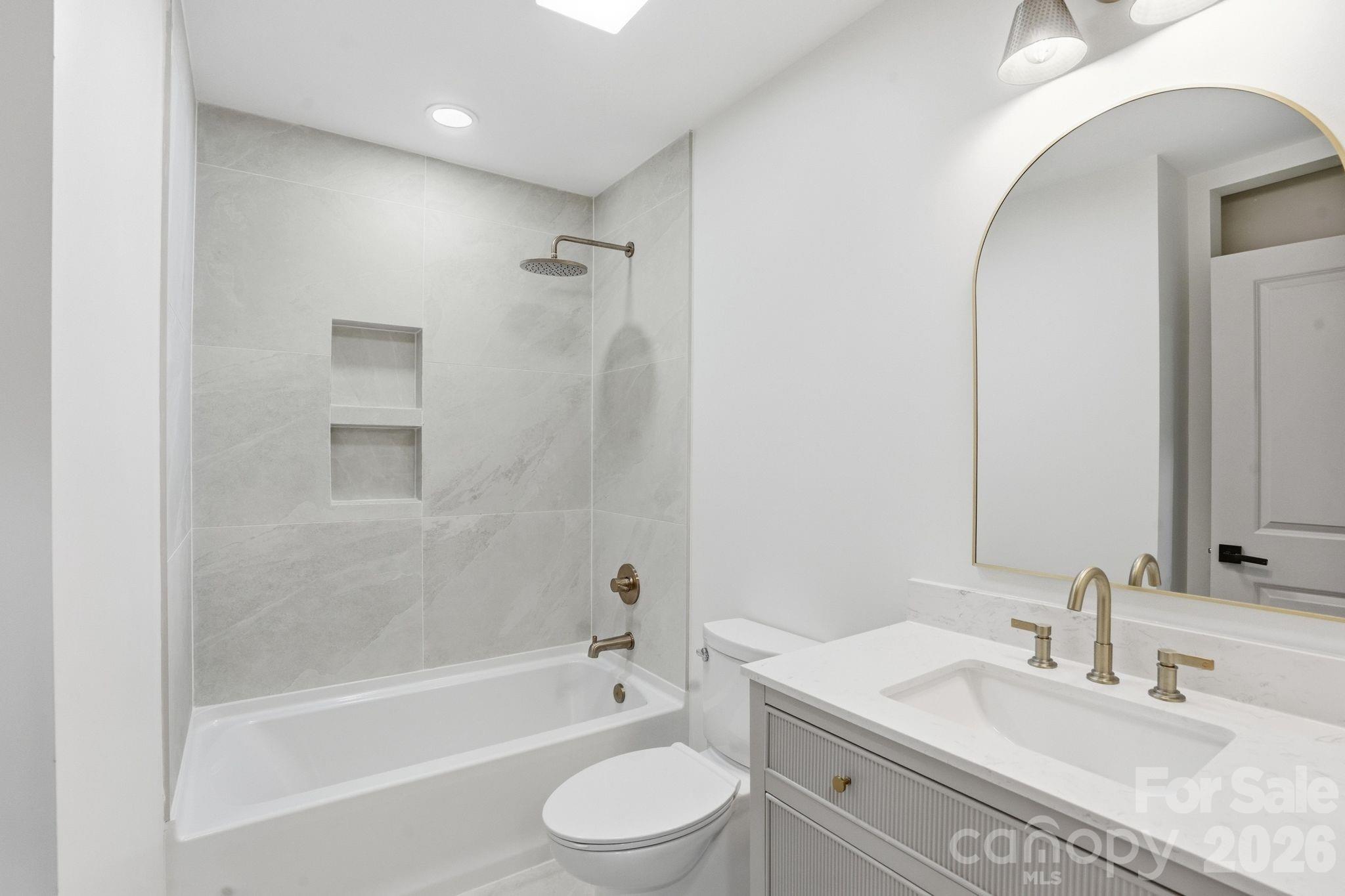 2011 E Barden Road Charlotte NC 28226