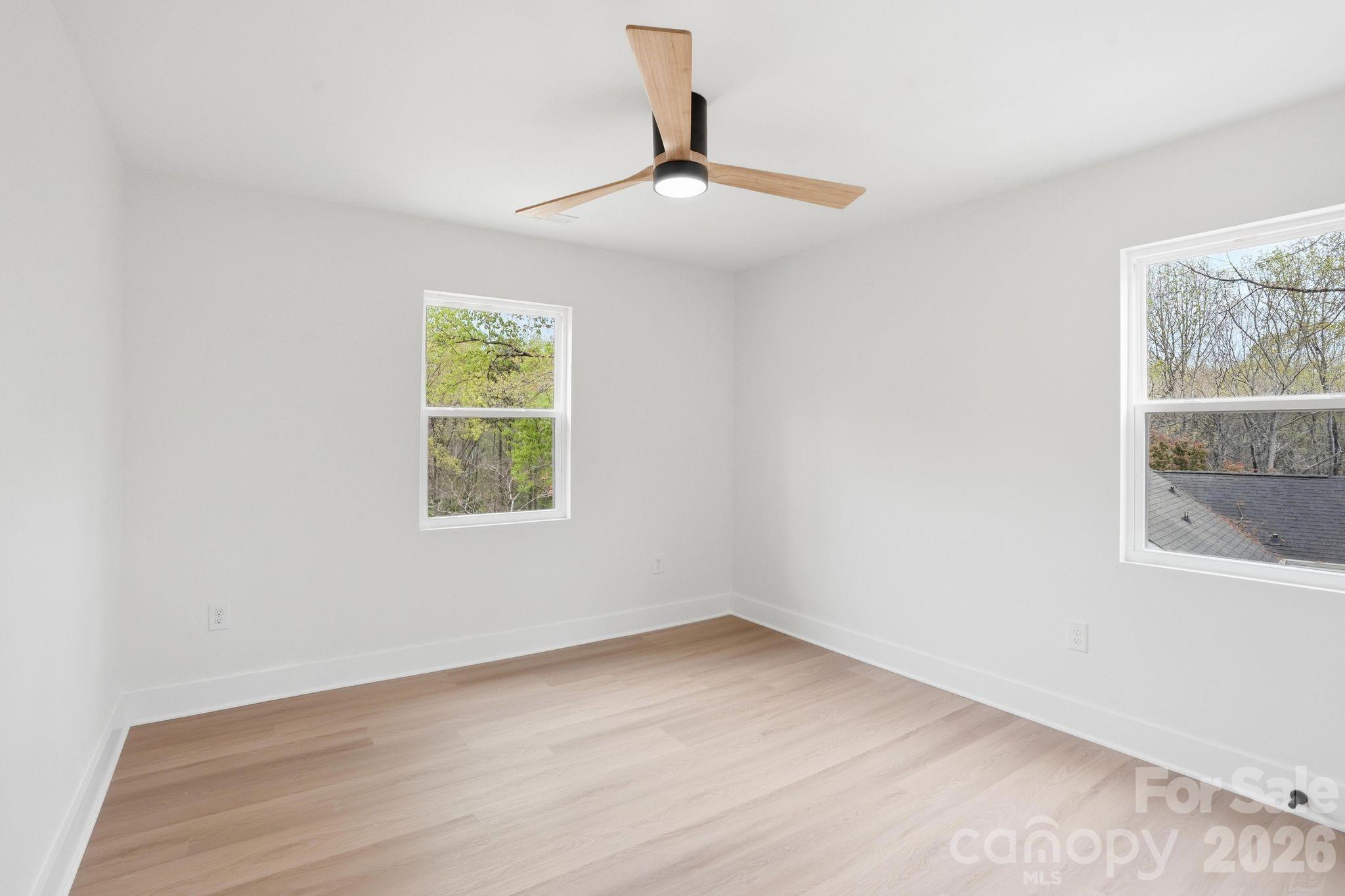 2011 E Barden Road Charlotte NC 28226