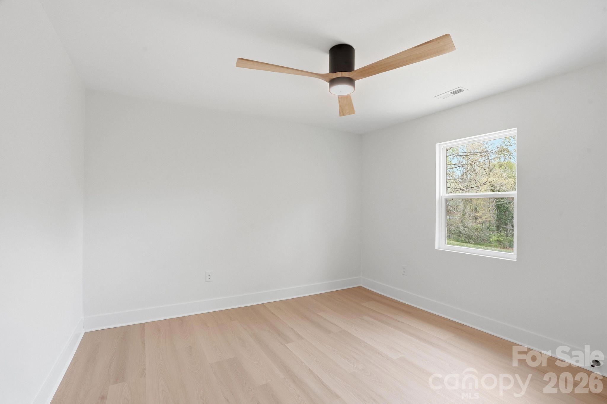 2011 E Barden Road Charlotte NC 28226