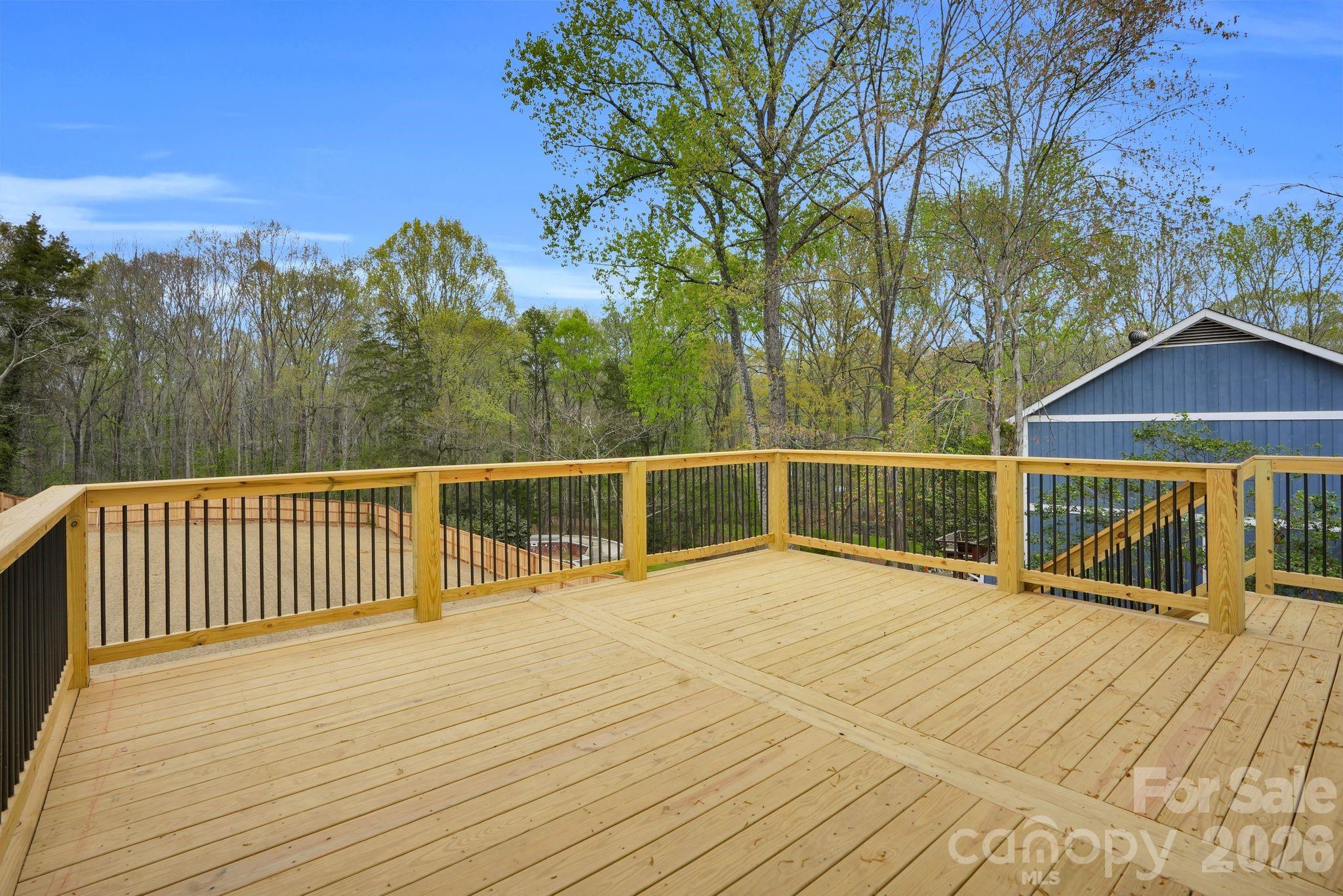 2011 E Barden Road Charlotte NC 28226