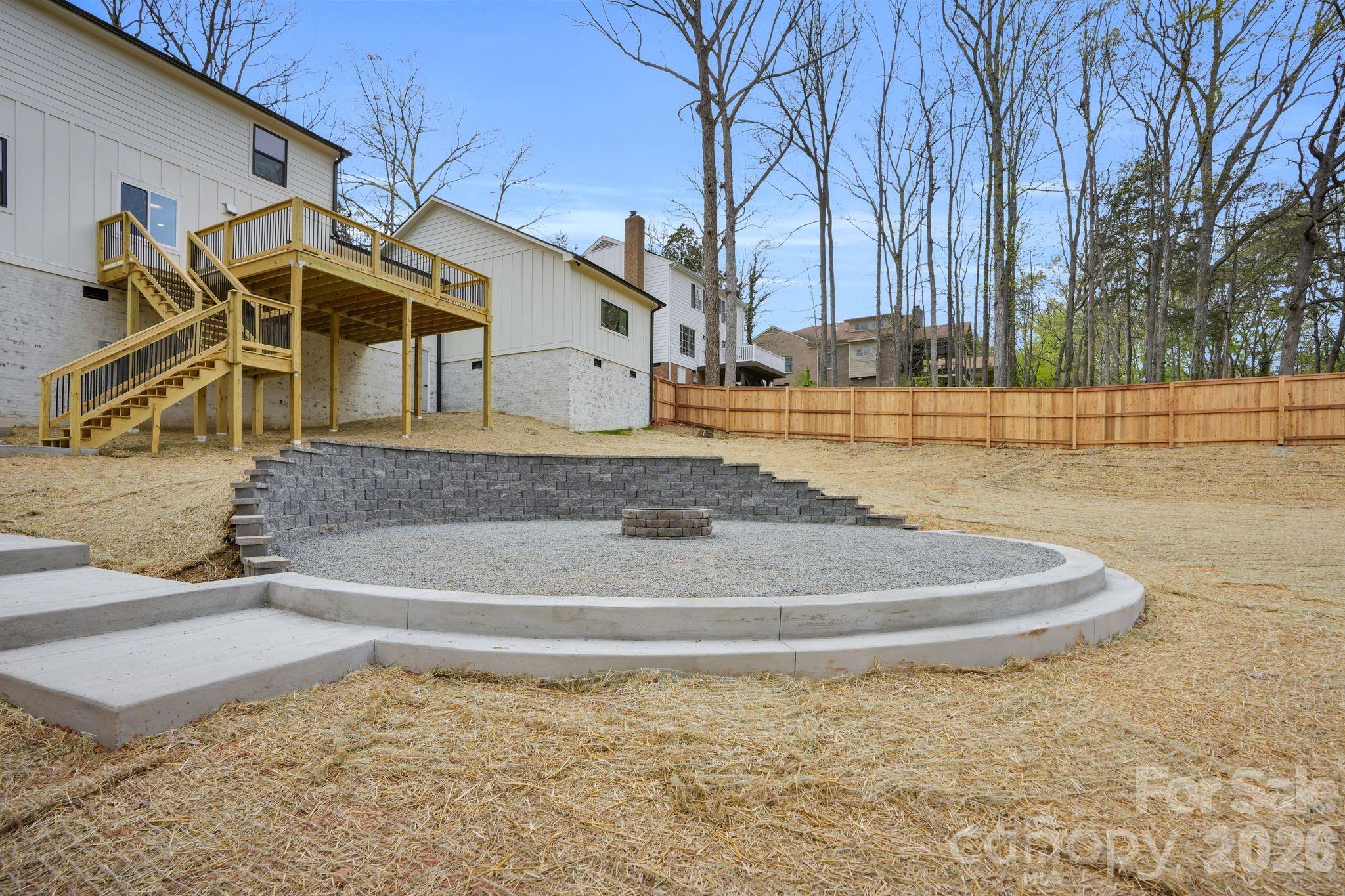 2011 E Barden Road Charlotte NC 28226
