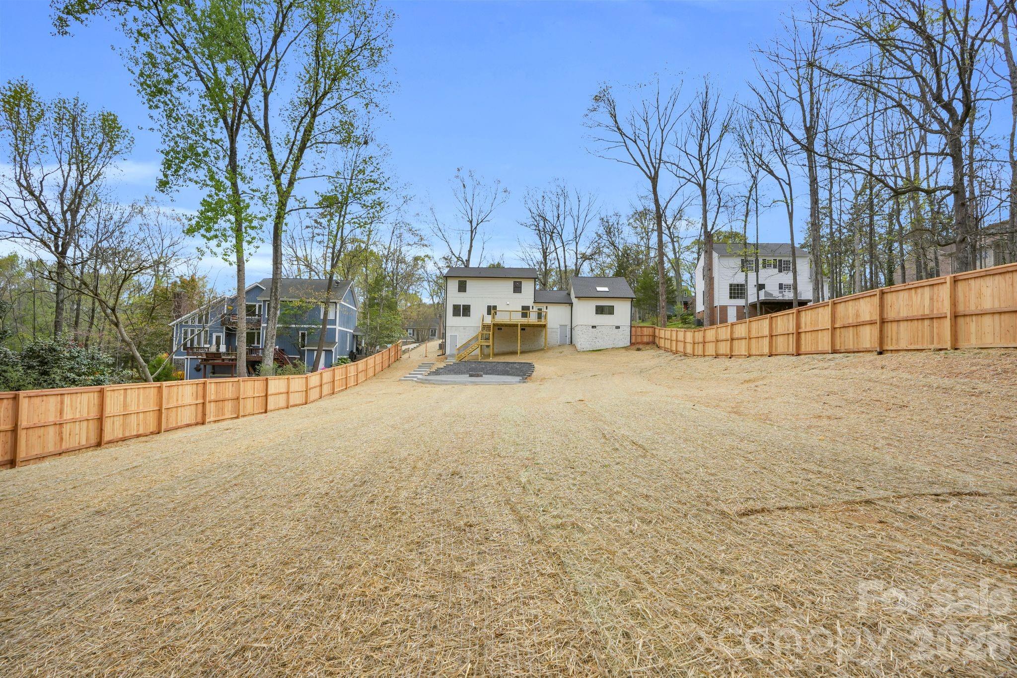 2011 E Barden Road Charlotte NC 28226