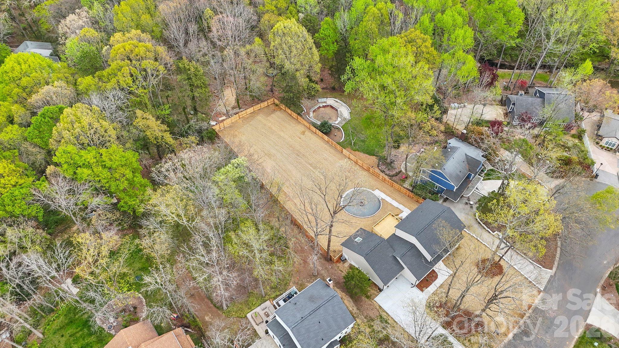 2011 E Barden Road Charlotte NC 28226