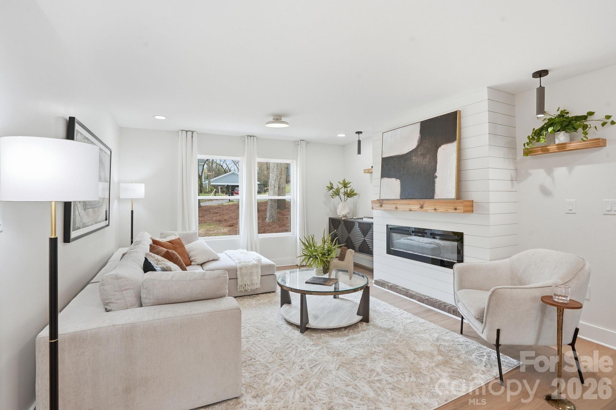 2011 E Barden Road Charlotte NC 28226