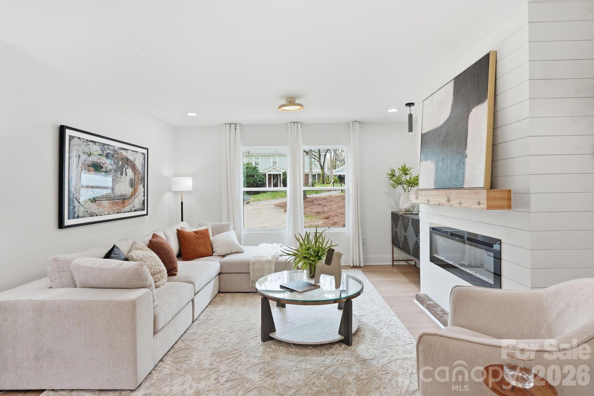 2011 E Barden Road Charlotte NC 28226