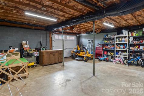 218 Misty Court King NC 27021