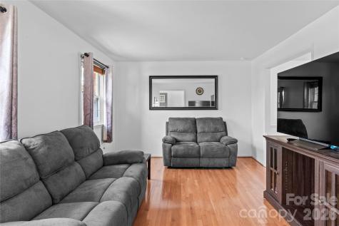218 Misty Court King NC 27021