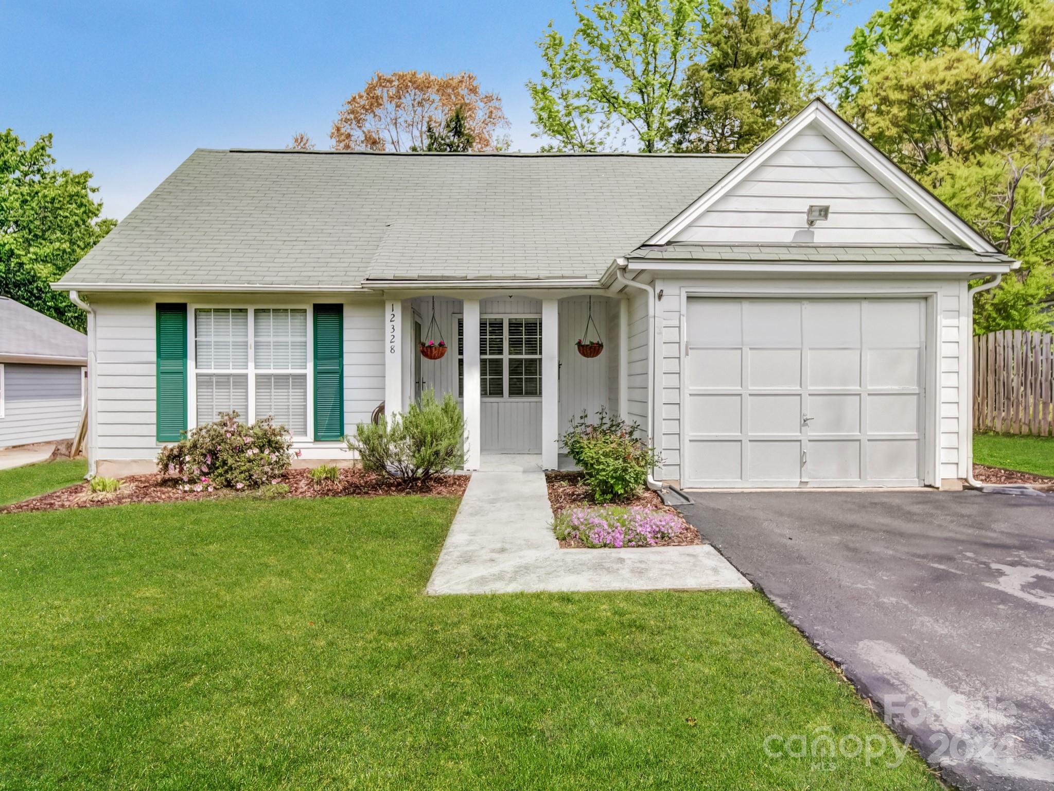 12328 Danby Road Pineville NC 28134