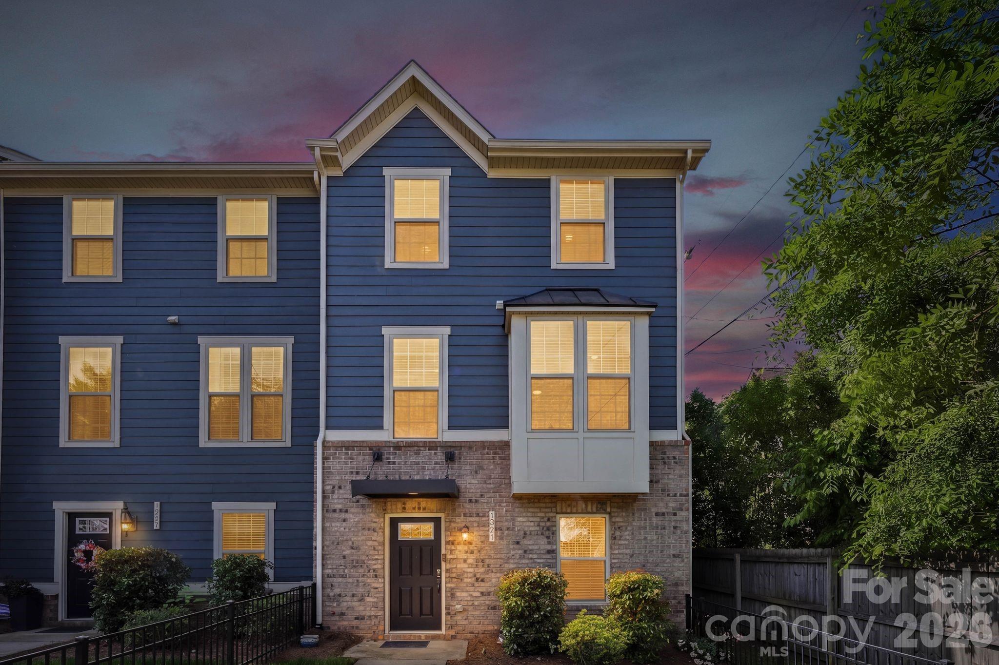 1221 Queen Lyon Court Charlotte NC 28205