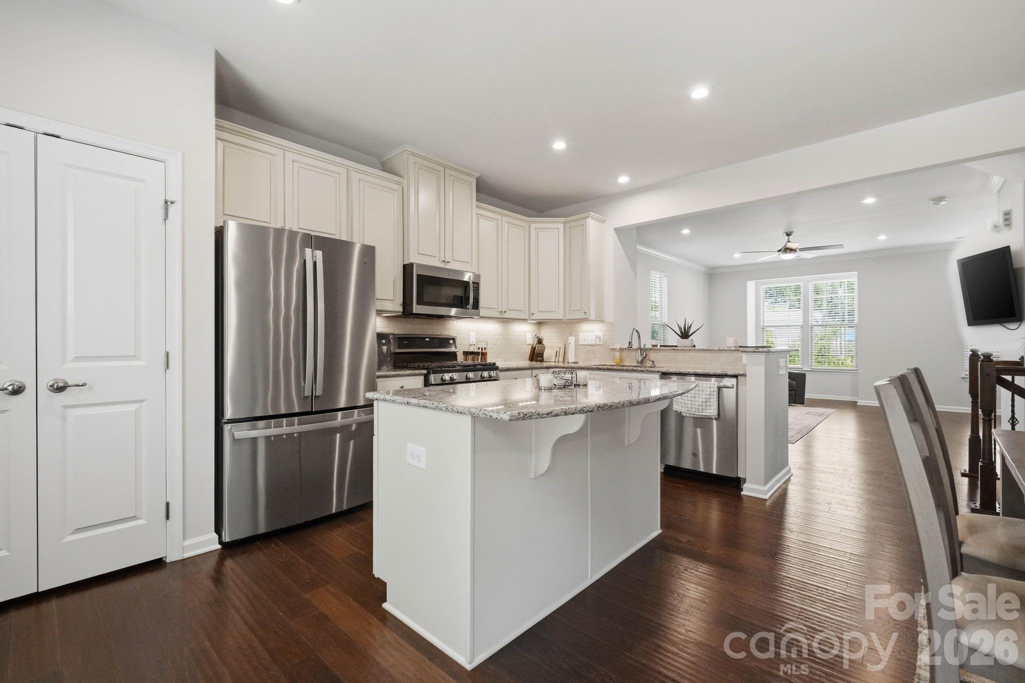1221 Queen Lyon Court Charlotte NC 28205