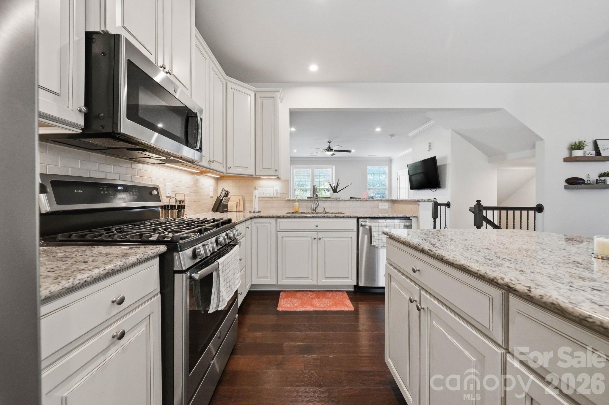 1221 Queen Lyon Court Charlotte NC 28205