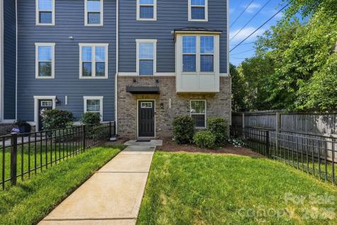 1221 Queen Lyon Court Charlotte NC 28205
