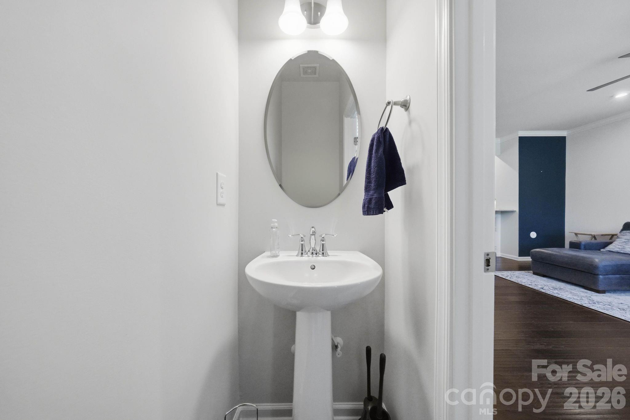1221 Queen Lyon Court Charlotte NC 28205