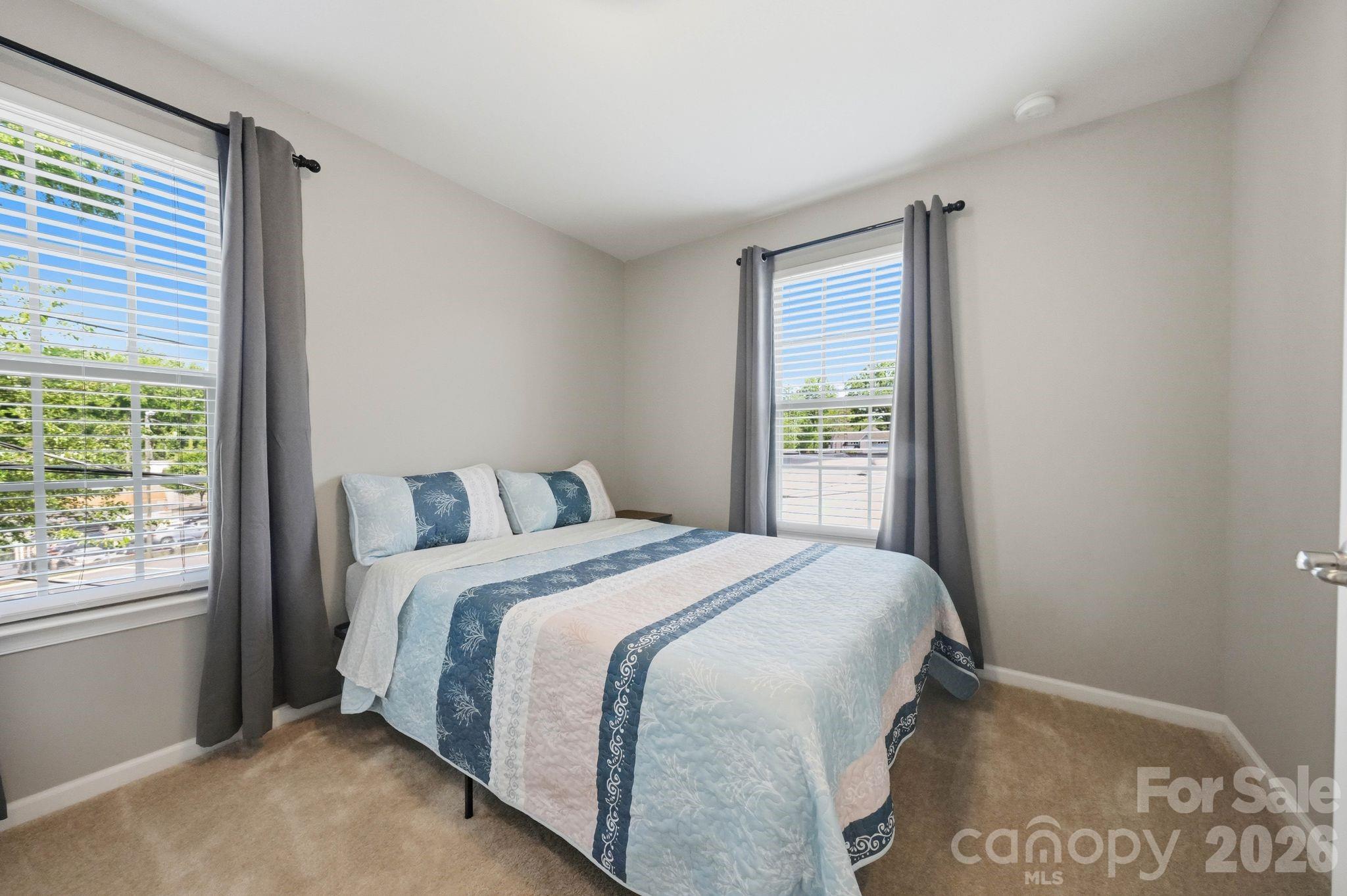 1221 Queen Lyon Court Charlotte NC 28205