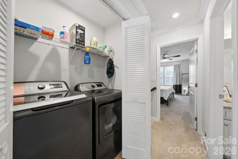 1221 Queen Lyon Court Charlotte NC 28205