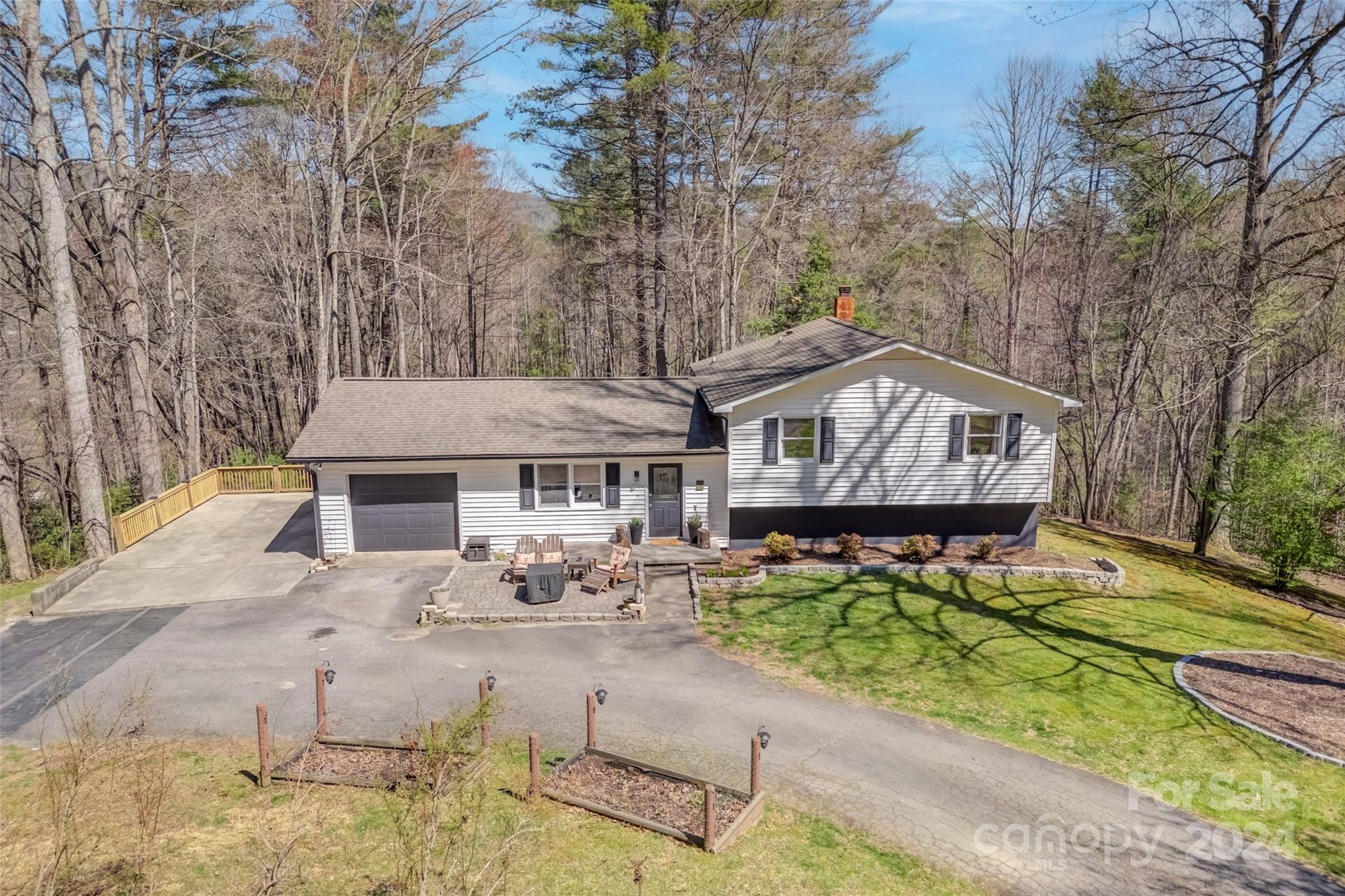 250 Moose Haven Drive Penrose NC 28766