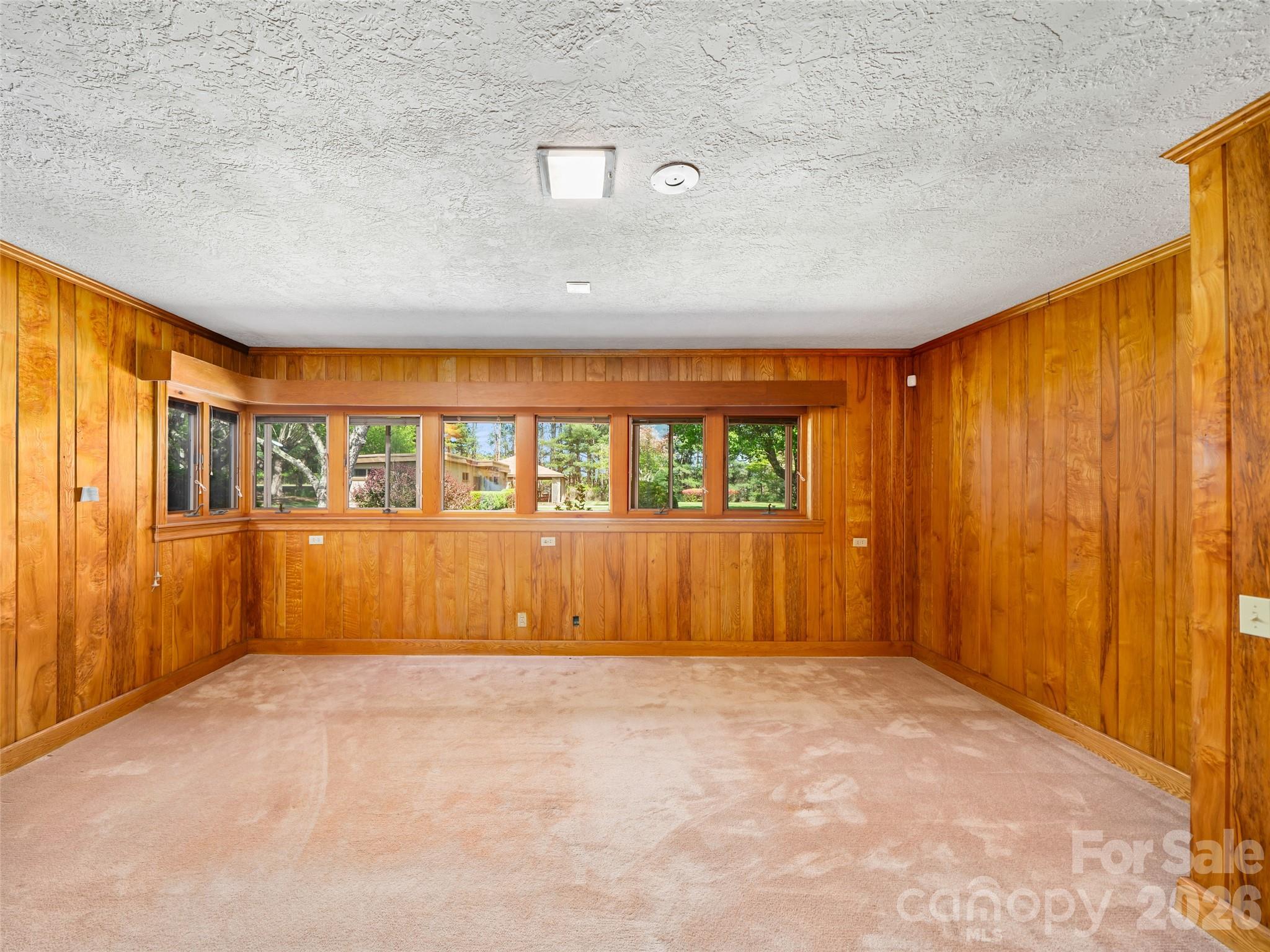 110 Crest View Road Burnsville NC 28714