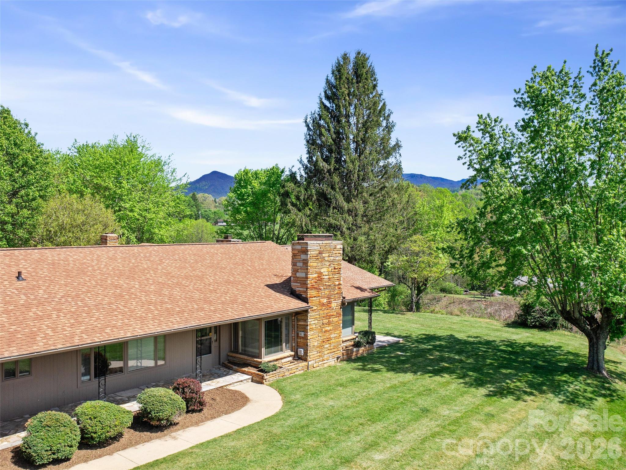 110 Crest View Road Burnsville NC 28714