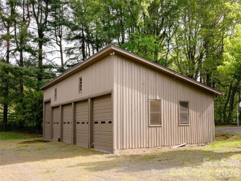 110 Crest View Road Burnsville NC 28714