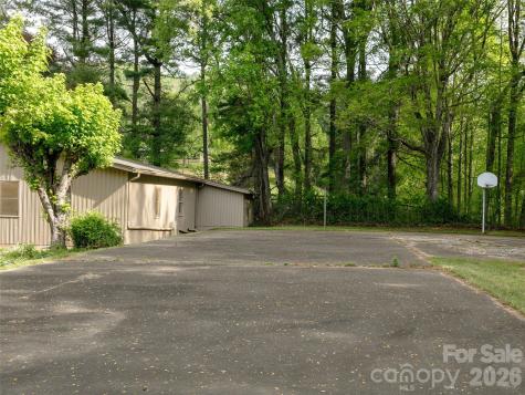 110 Crest View Road Burnsville NC 28714