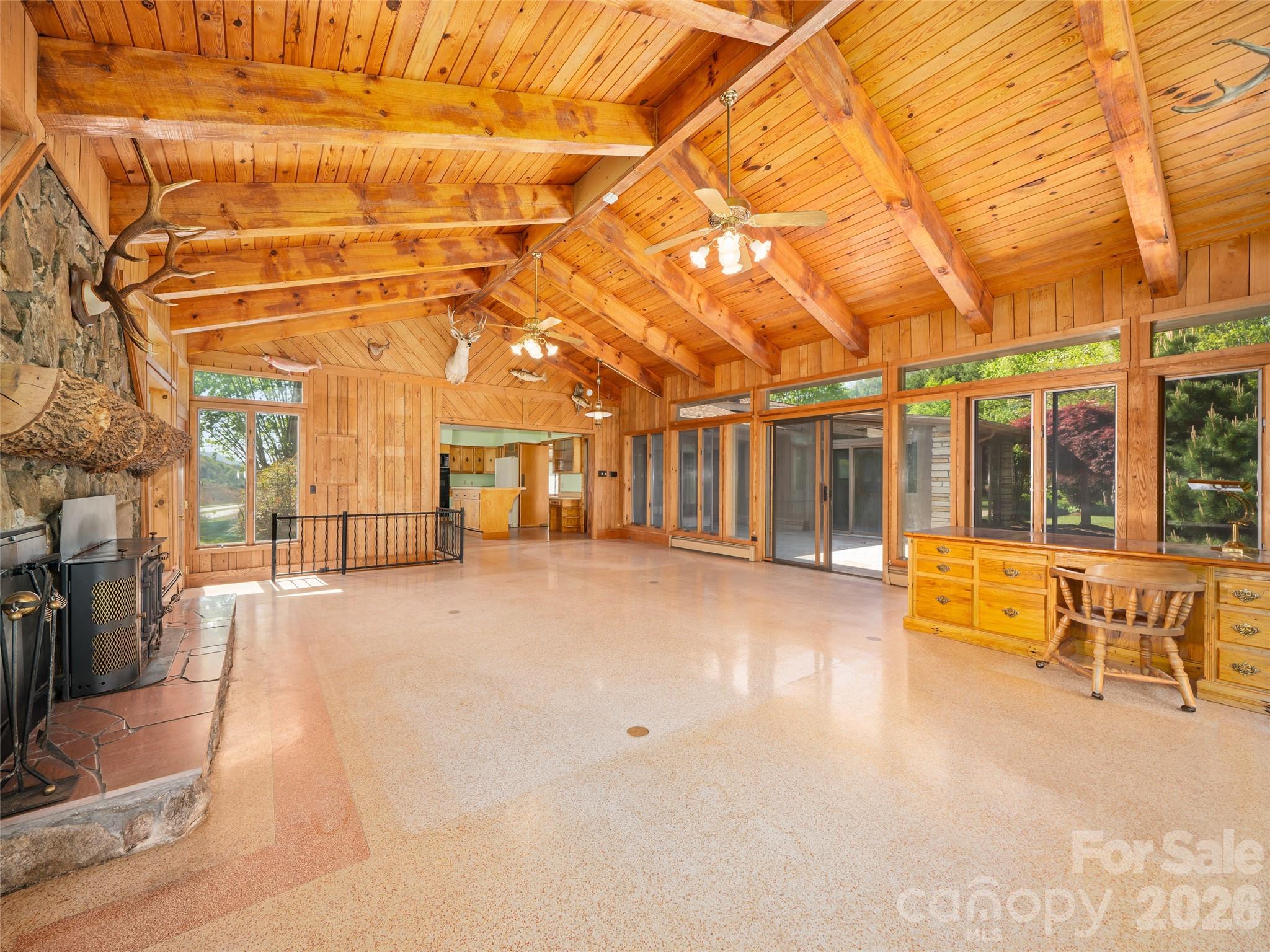 110 Crest View Road Burnsville NC 28714