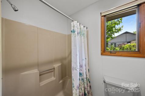 4 Zachary Ridge Road Asheville NC 28804