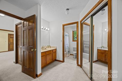 4 Zachary Ridge Road Asheville NC 28804