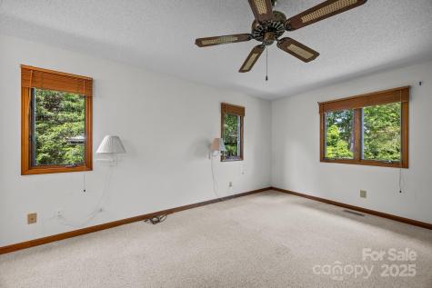 4 Zachary Ridge Road Asheville NC 28804