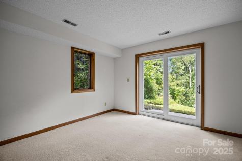 4 Zachary Ridge Road Asheville NC 28804