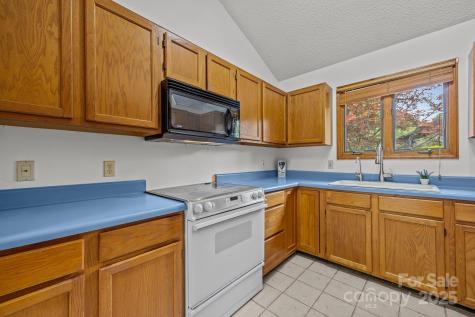 4 Zachary Ridge Road Asheville NC 28804