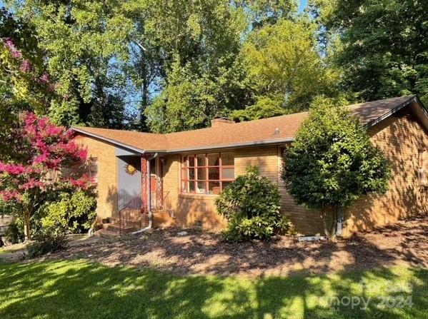 2030 11th Street Court NW Hickory NC 28601