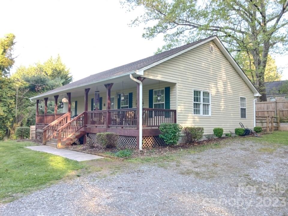 25 Chance Cove Asheville NC 28806
