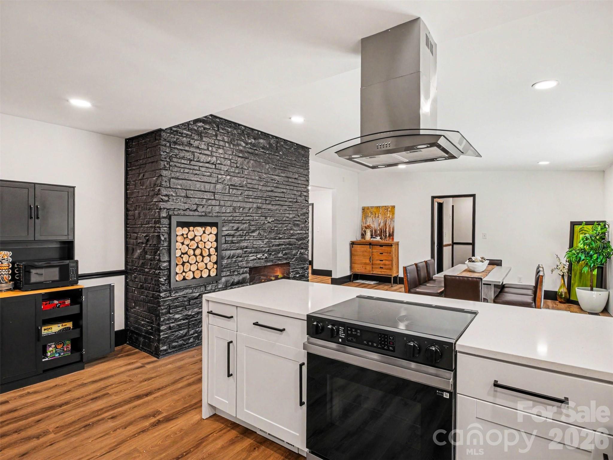 1831 Elizabeth Oaks Avenue Charlotte NC 28216