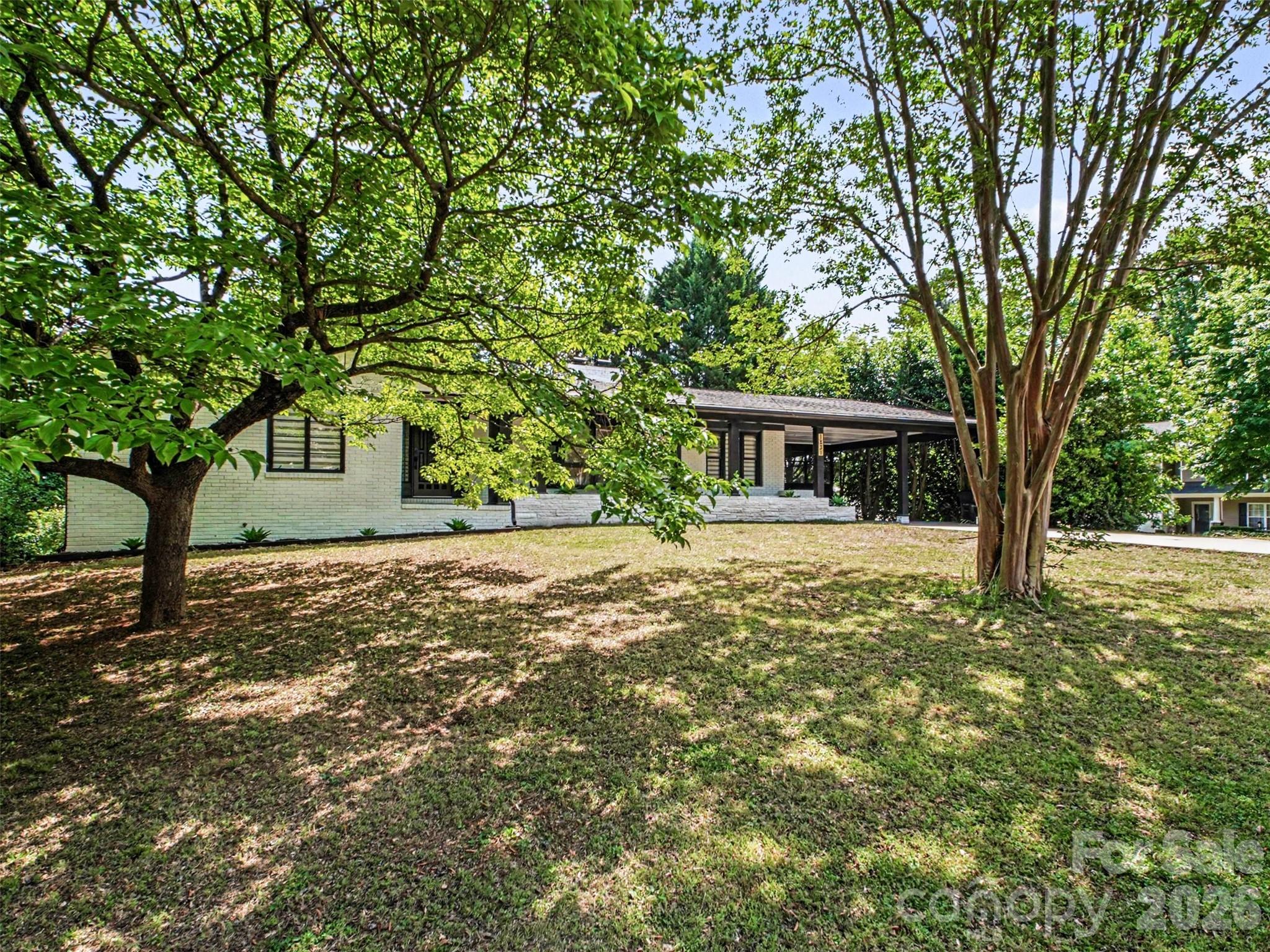 1831 Elizabeth Oaks Avenue Charlotte NC 28216