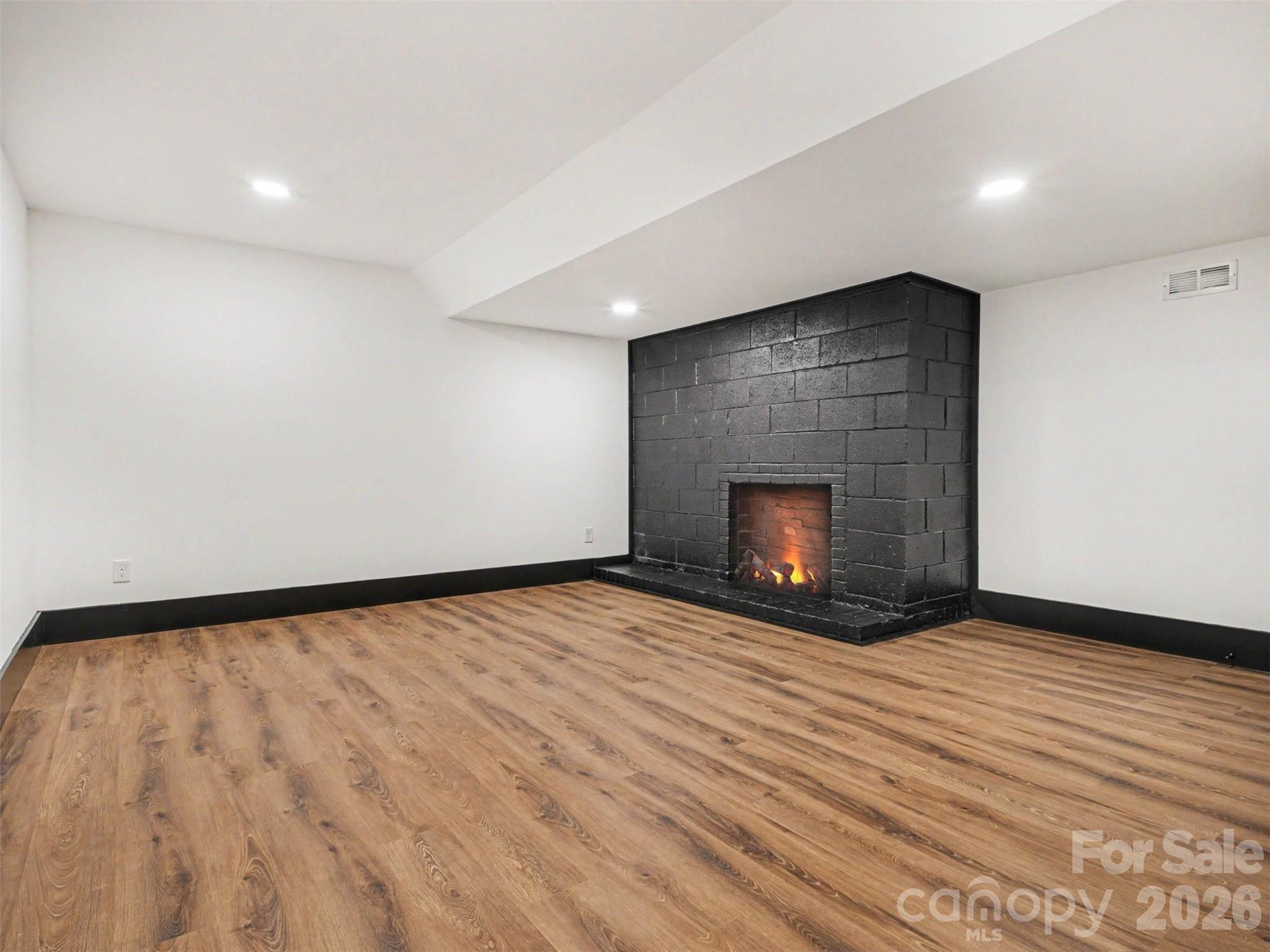 1831 Elizabeth Oaks Avenue Charlotte NC 28216