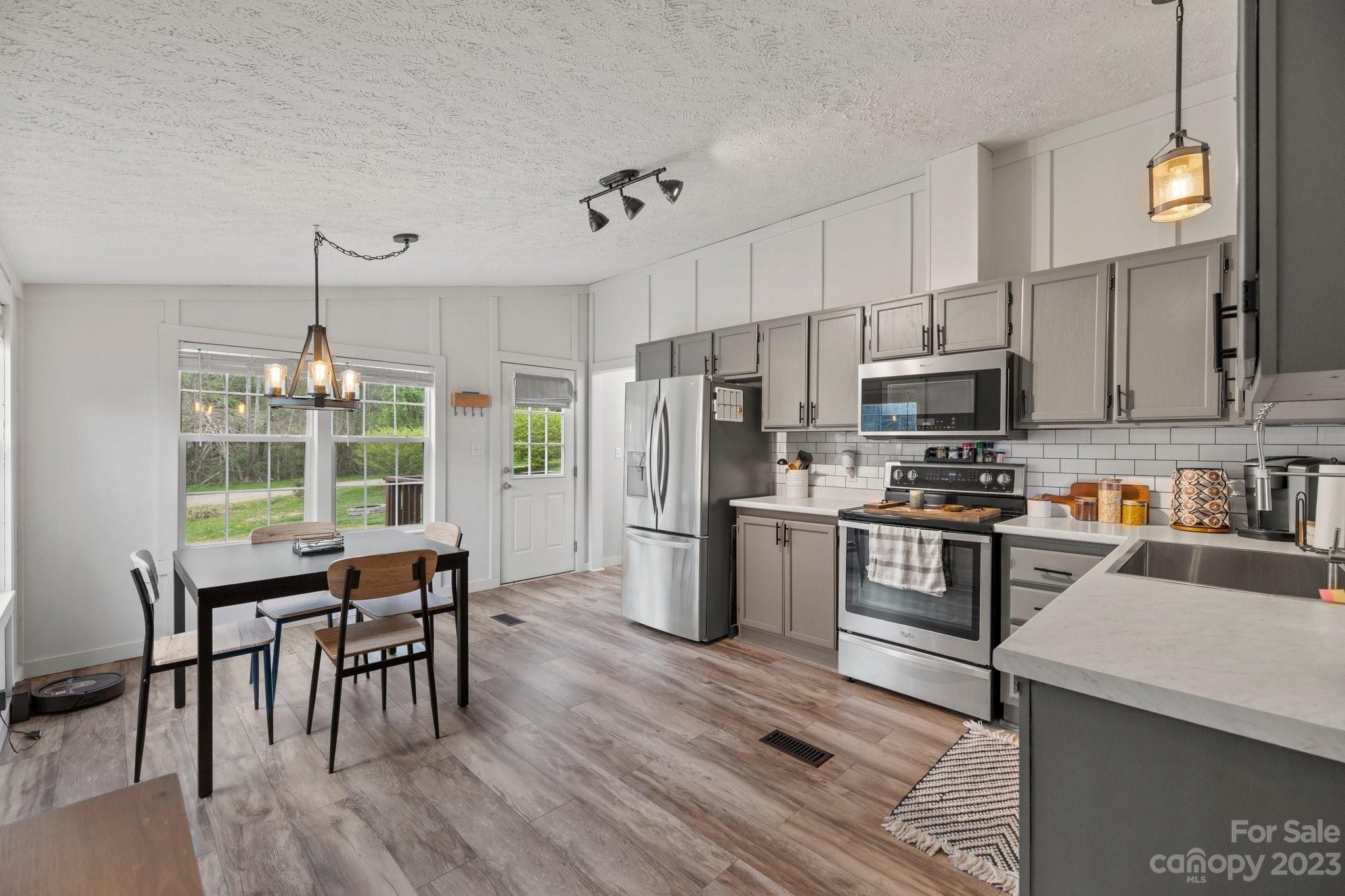 60 Anna Glenn Lane Weaverville NC 28787