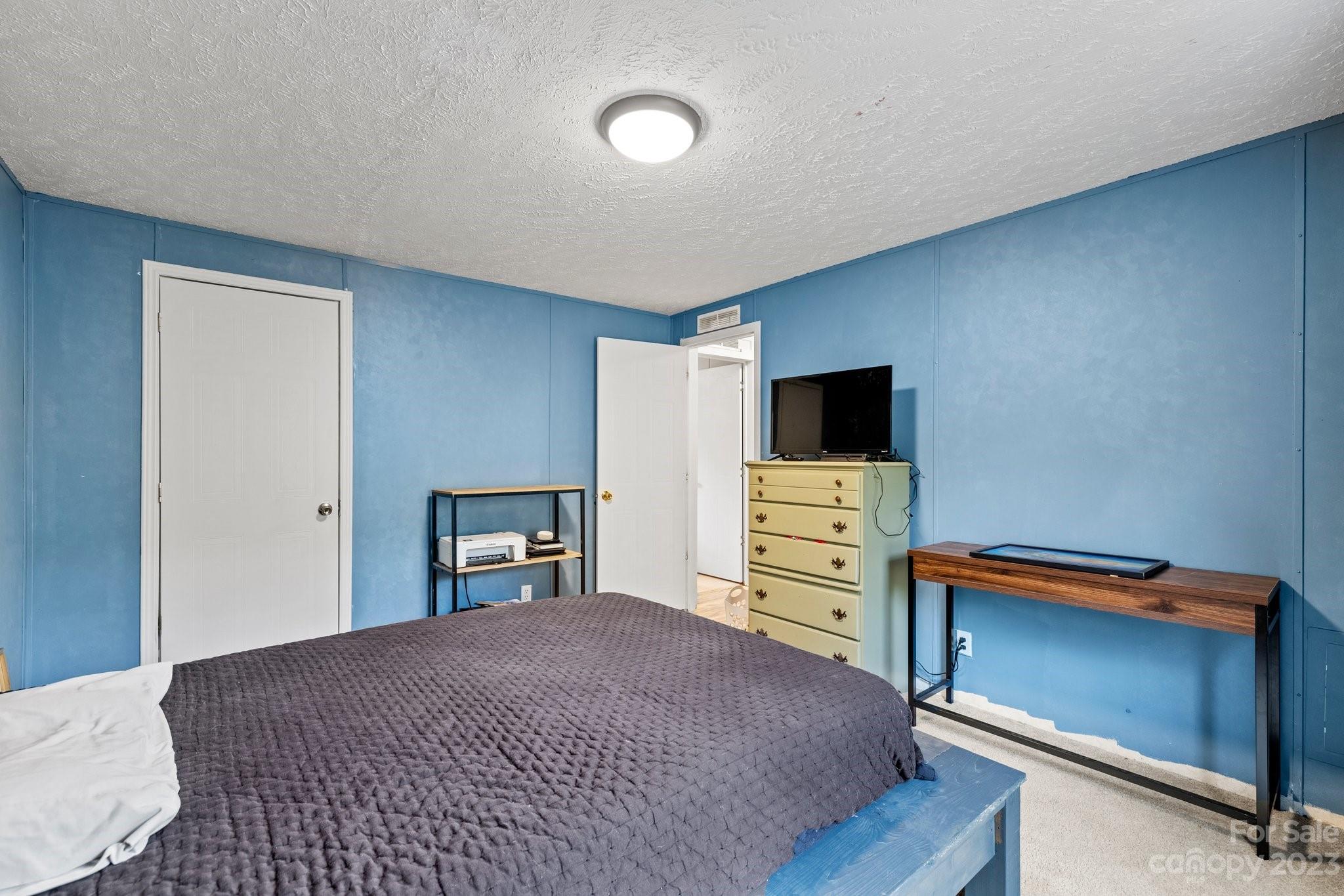 60 Anna Glenn Lane Weaverville NC 28787